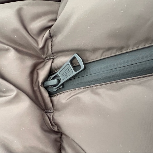 Moncler Montcla Puffer Jacket - Picture 4 of 16